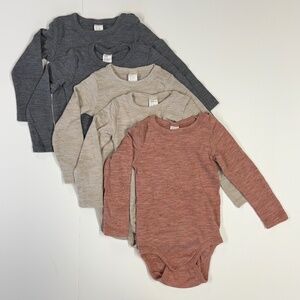 Bundle of 5 H&M Baby Merino Wool Onesies Size 2T EUC